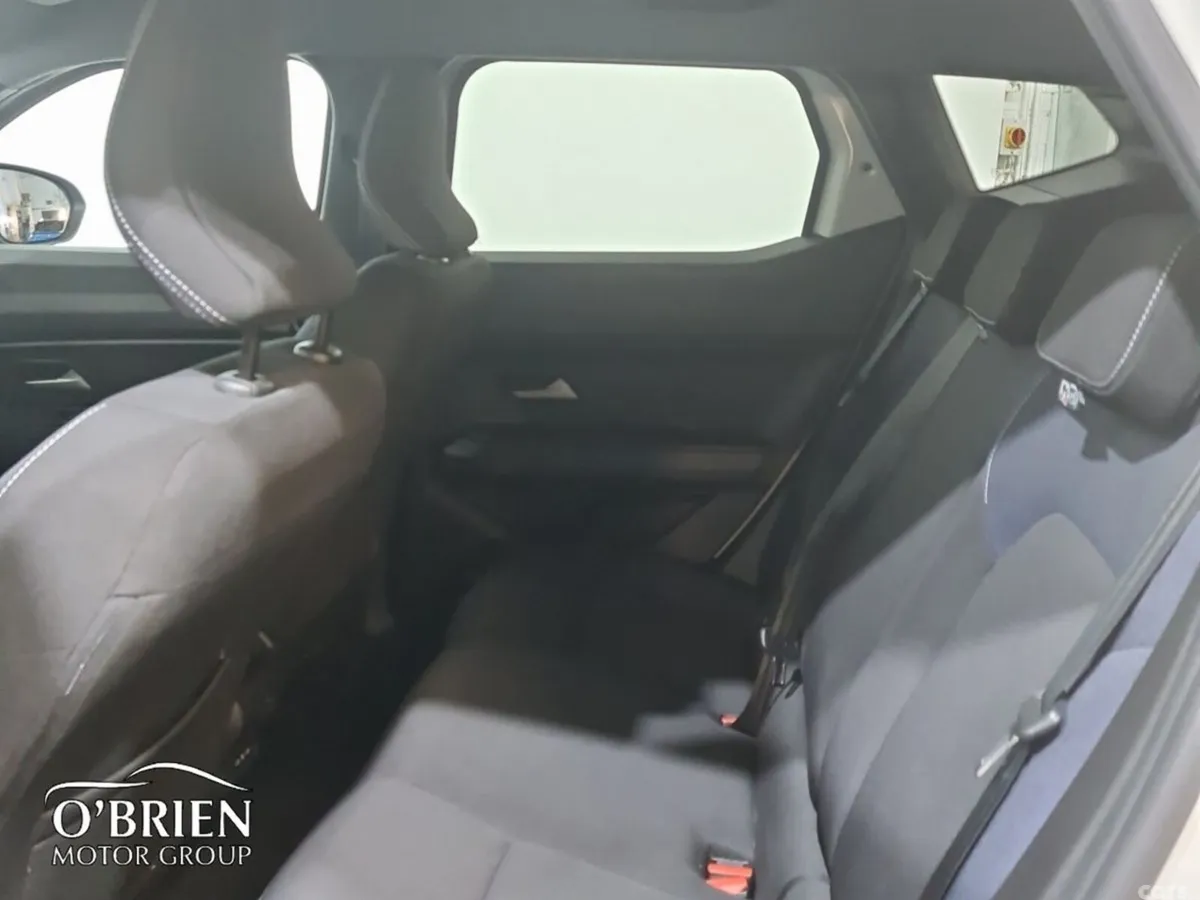 Dacia Duster SUV, Petrol Hybrid, 2025, Grey