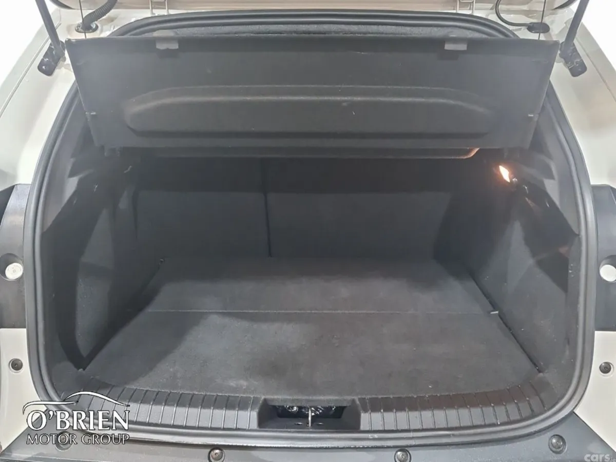 Dacia Duster SUV, Petrol Hybrid, 2025, Grey