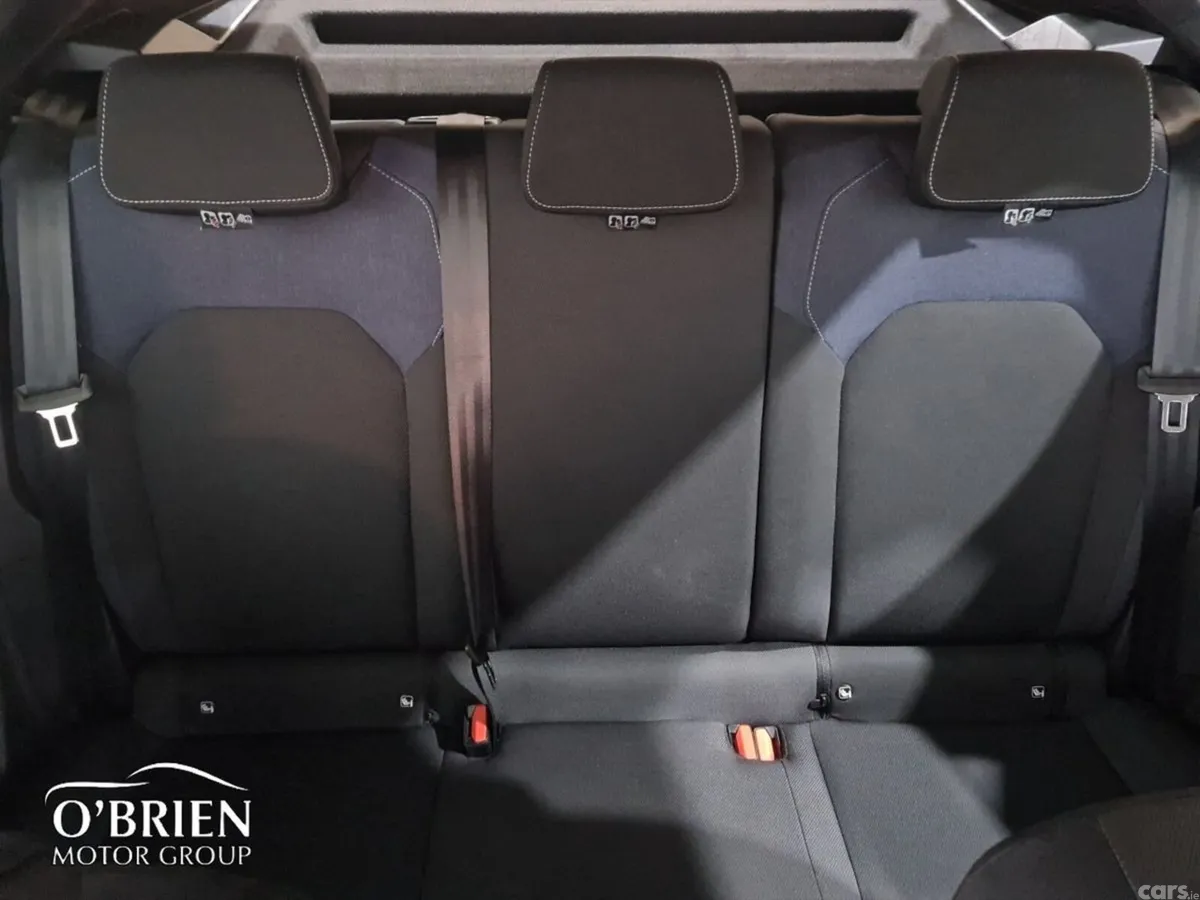 Dacia Duster SUV, Petrol Hybrid, 2025, Grey