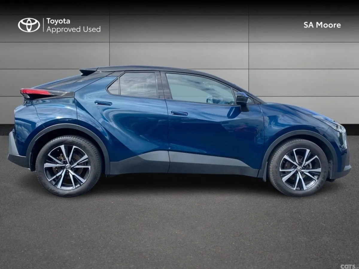 Toyota C-HR SUV, Petrol Hybrid, 2024, Blue