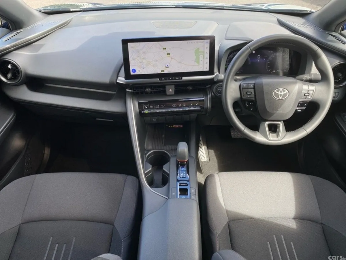 Toyota C-HR SUV, Petrol Hybrid, 2024, Blue