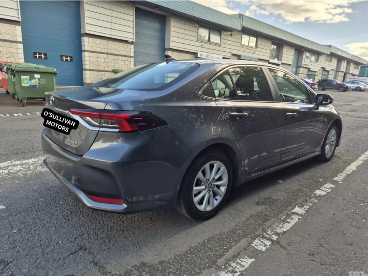 Toyota Corolla Saloon, Petrol Hybrid, 2023, Grey