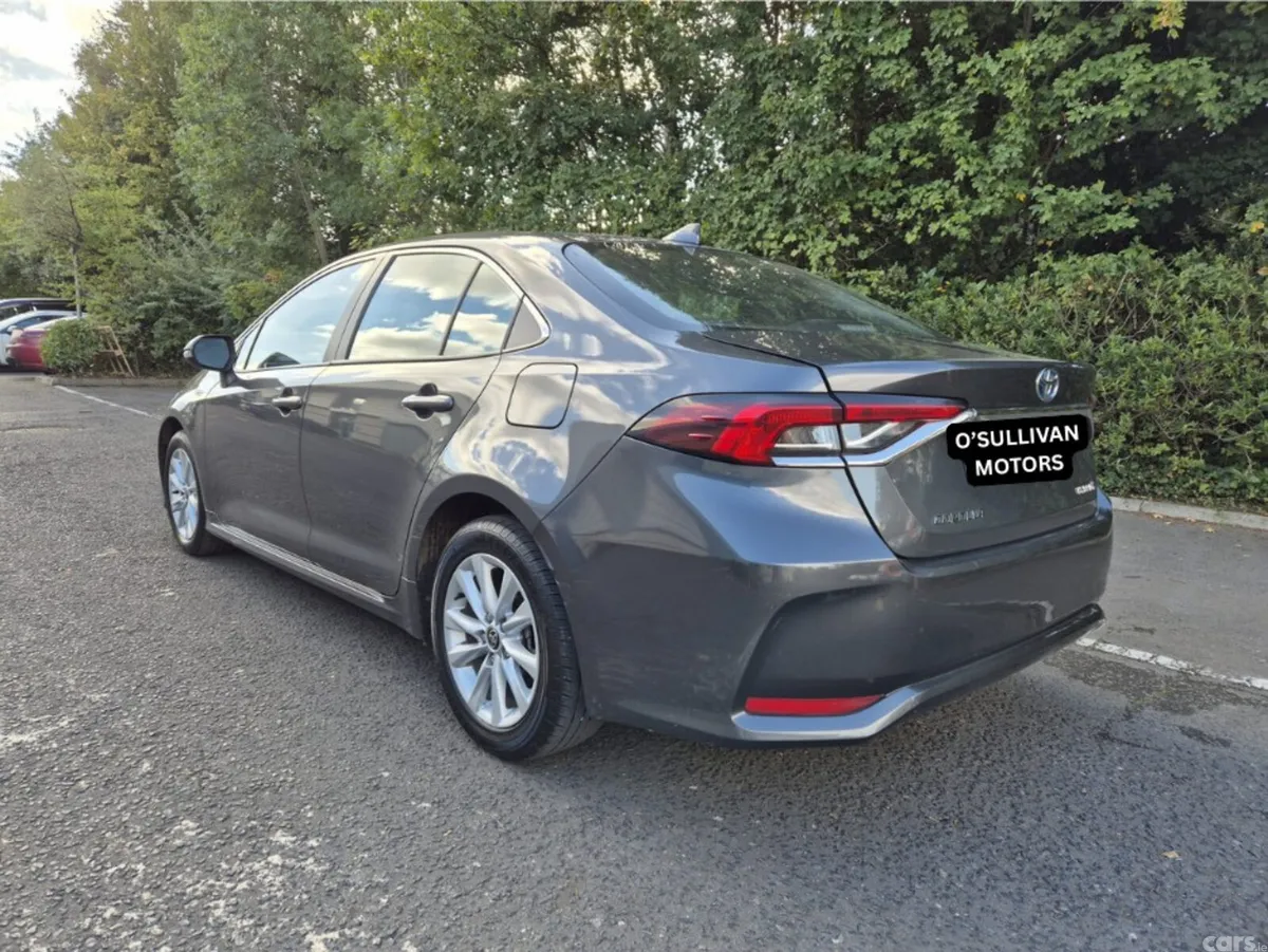 Toyota Corolla Saloon, Petrol Hybrid, 2023, Grey