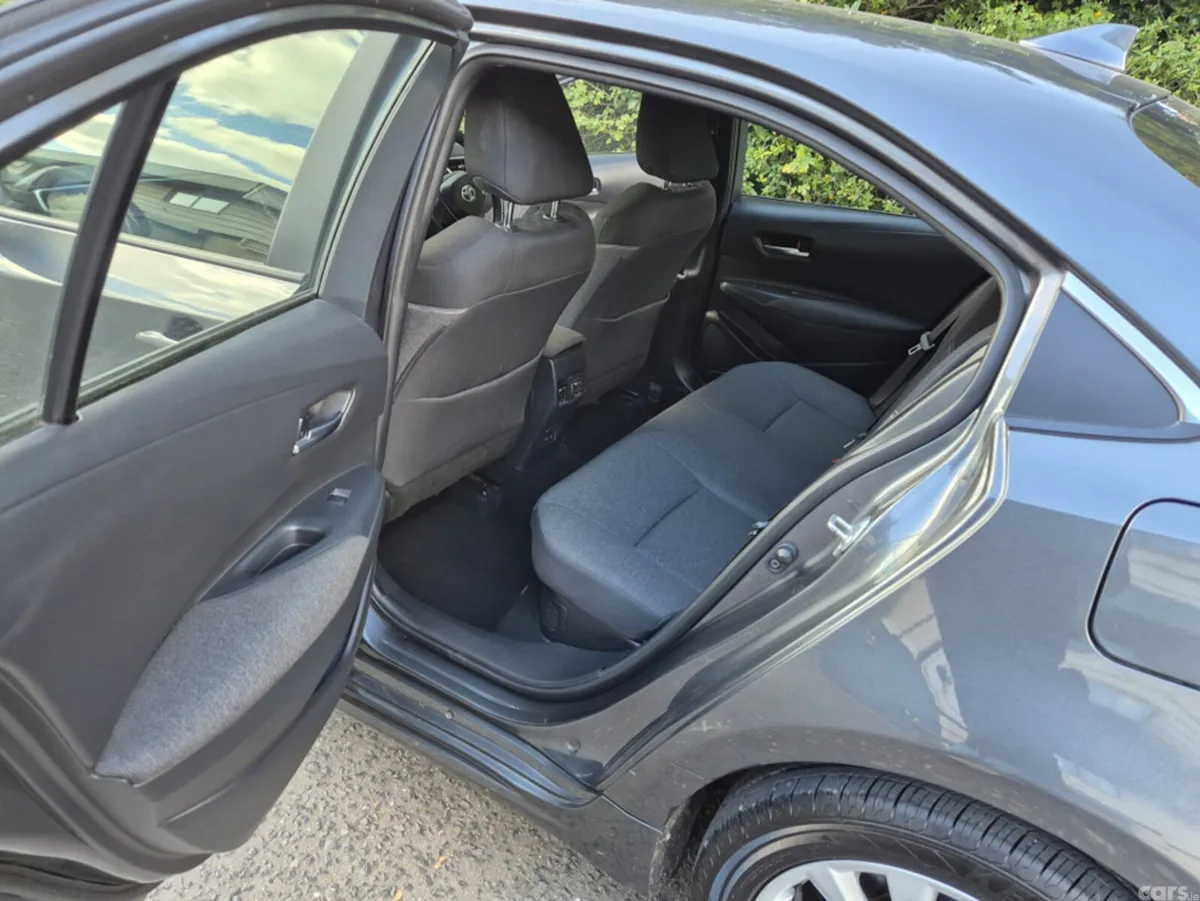 Toyota Corolla Saloon, Petrol Hybrid, 2023, Grey