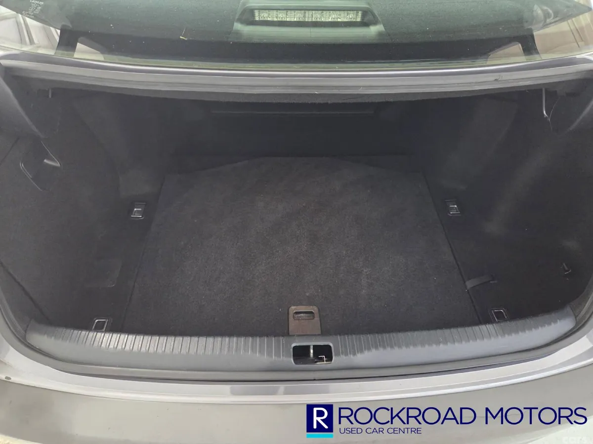 Lexus IS Saloon, Petrol Hybrid, 2015, Grey