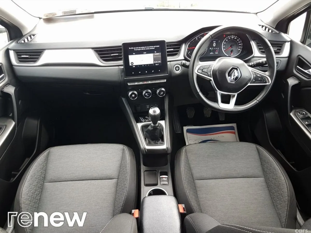 Renault Captur Hatchback, Petrol, 2022, Grey