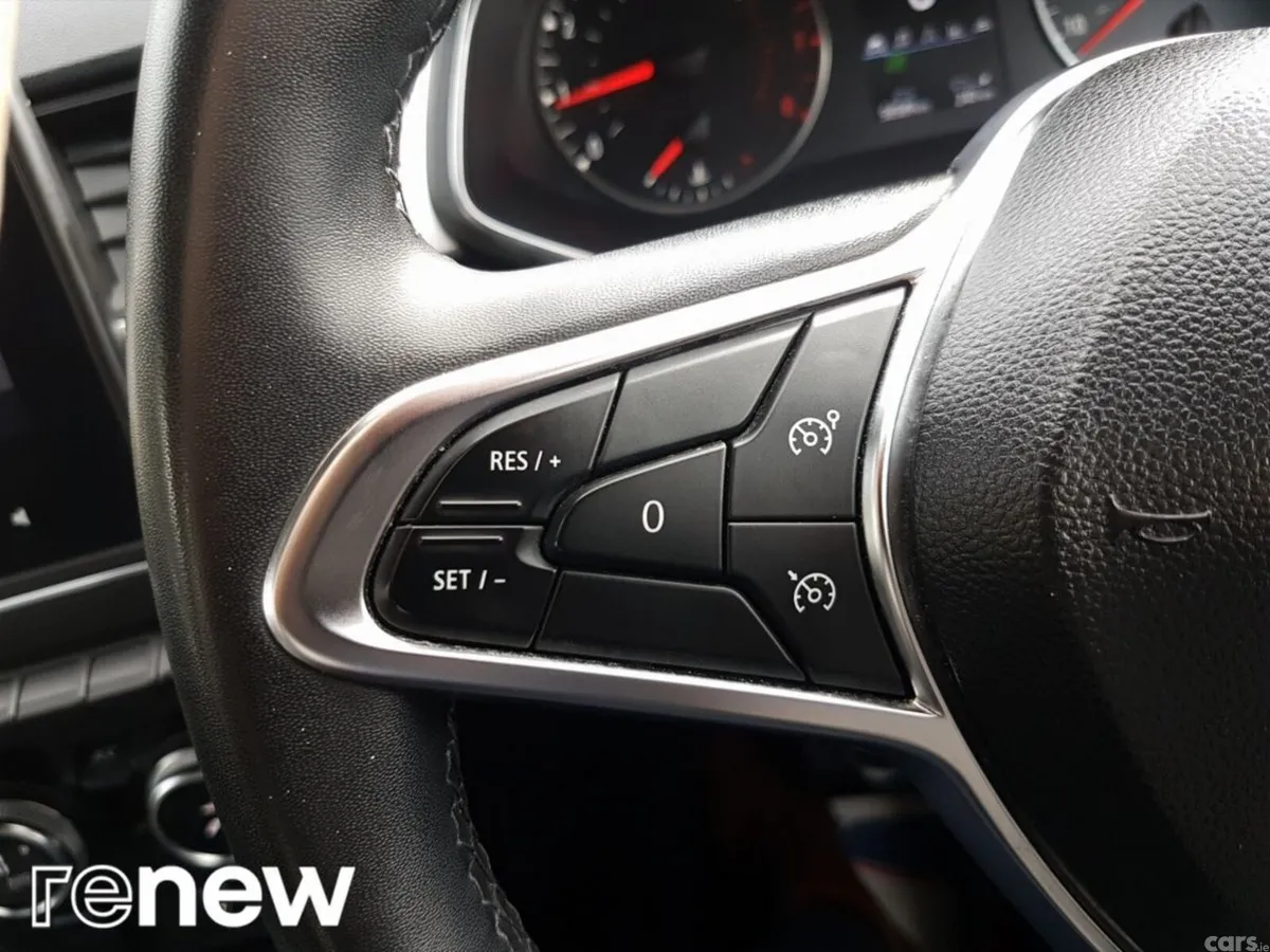 Renault Captur Hatchback, Petrol, 2022, Grey
