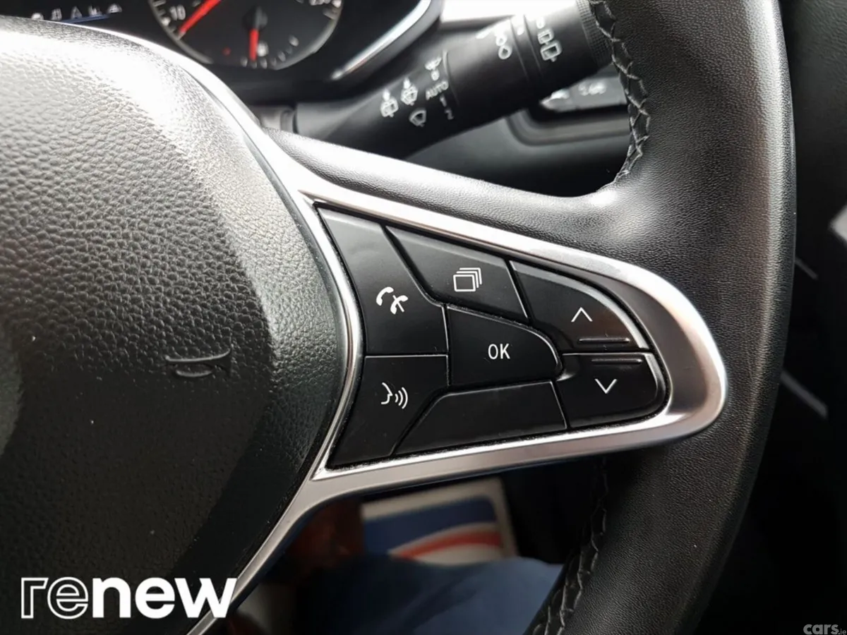 Renault Captur Hatchback, Petrol, 2022, Grey