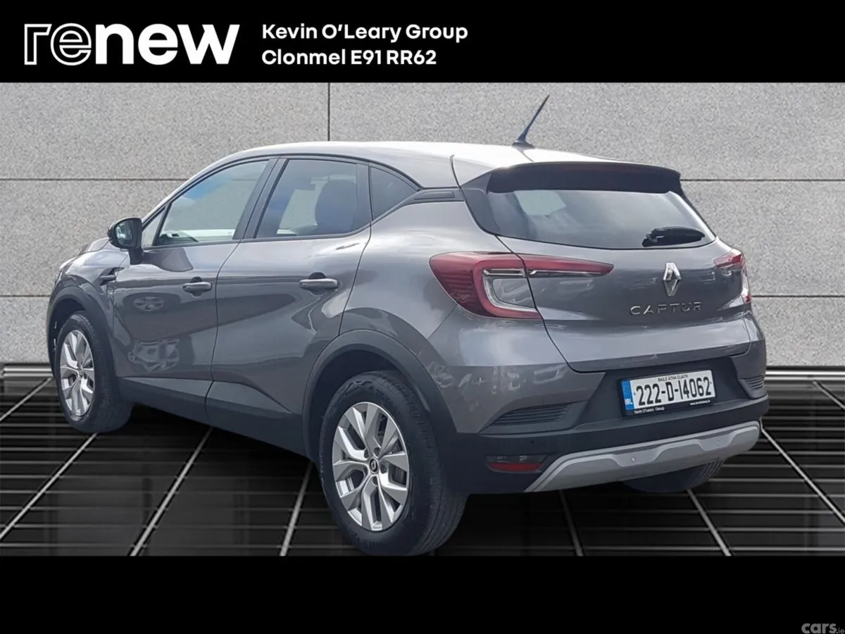 Renault Captur Hatchback, Petrol, 2022, Grey