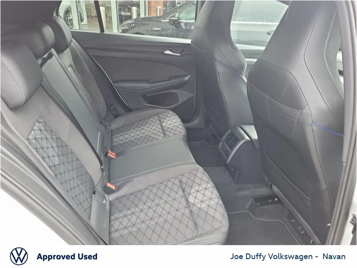 Volkswagen Golf Estate, Diesel, 2025, White