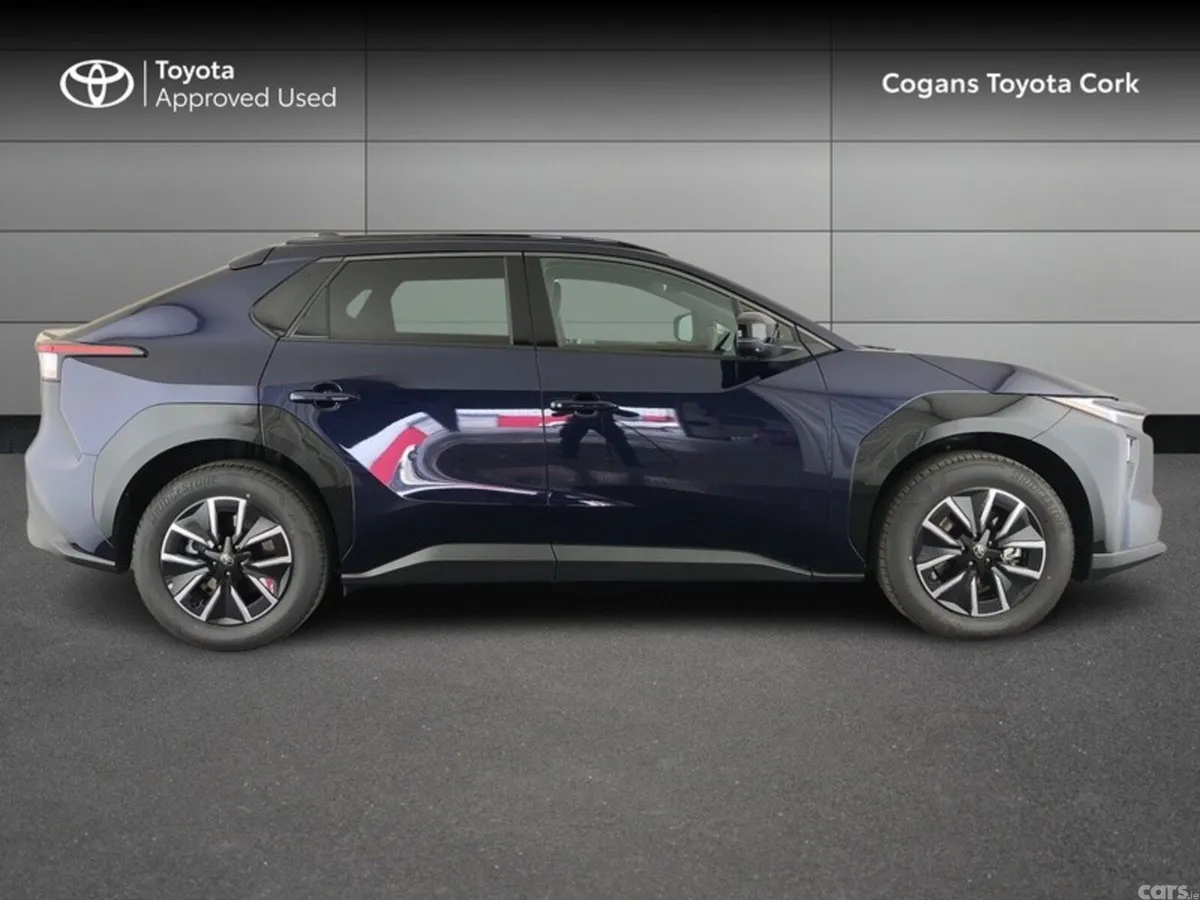 Toyota bZ4X Estate, Electric, 2026, Blue