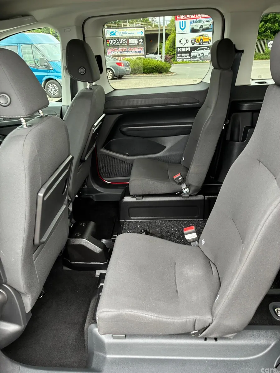 Ford Tourneo Connect MPV, Diesel, 2024, Red