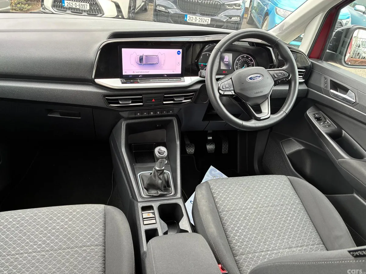 Ford Tourneo Connect MPV, Diesel, 2024, Red