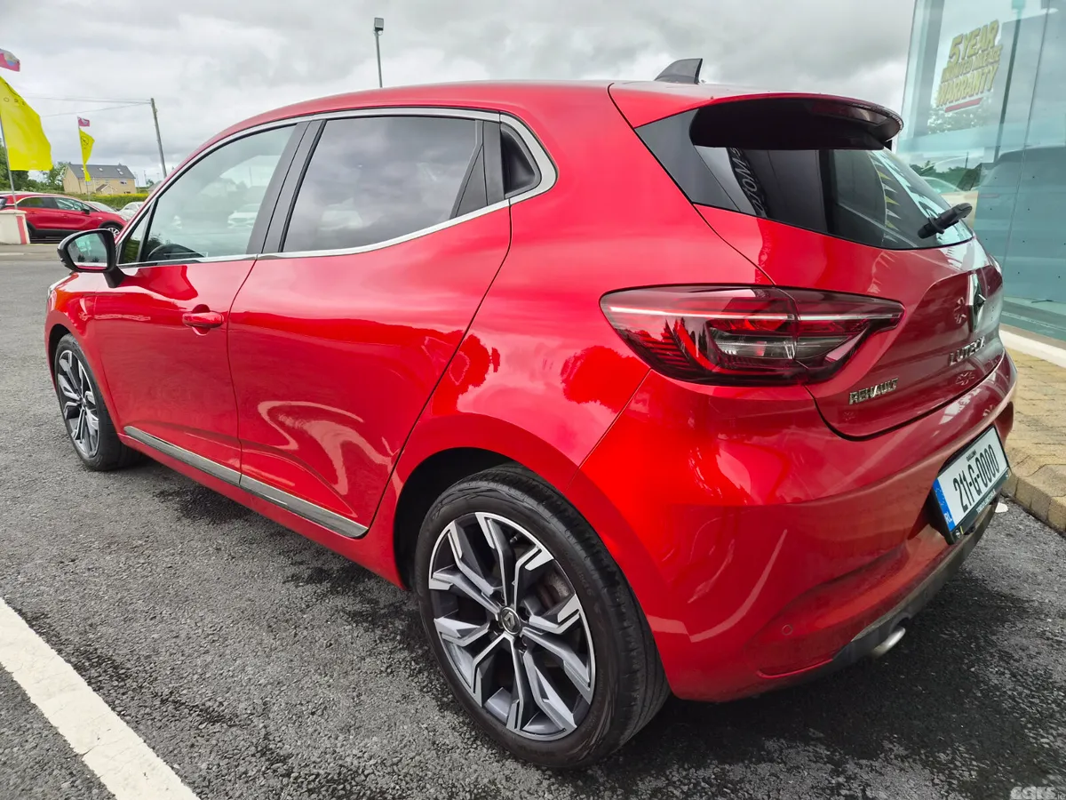 Renault Clio Hatchback, Petrol, 2021, Red