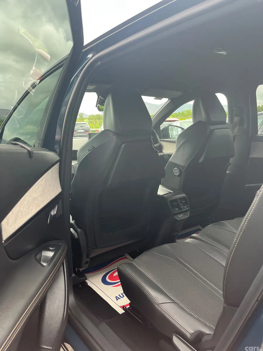 Peugeot 5008 MPV, Diesel, 2023, Blue