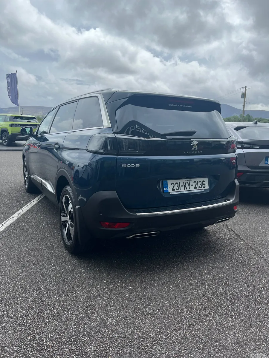 Peugeot 5008 MPV, Diesel, 2023, Blue