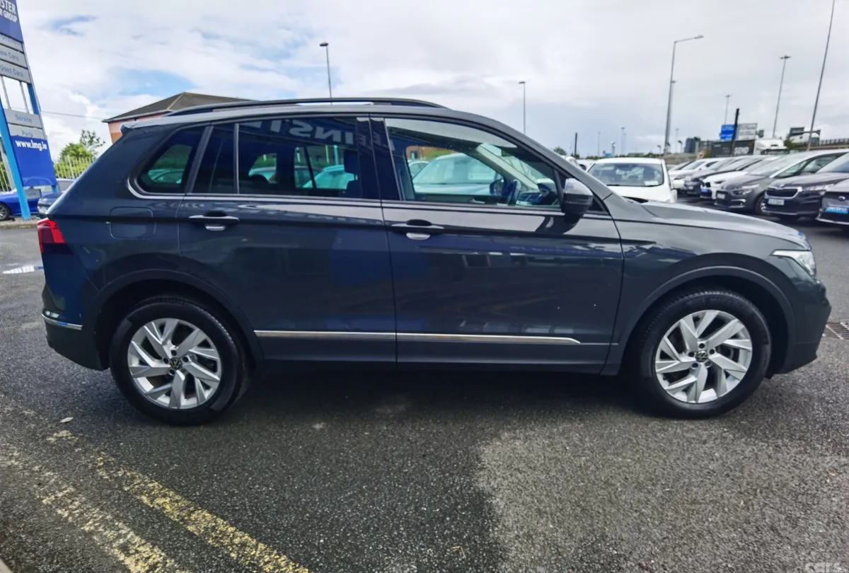 Volkswagen Tiguan SUV, Petrol Plug-in Hybrid, 2022, Grey
