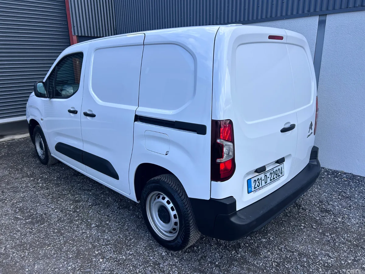 Citroen Berlingo MPV, Diesel, 2023, White