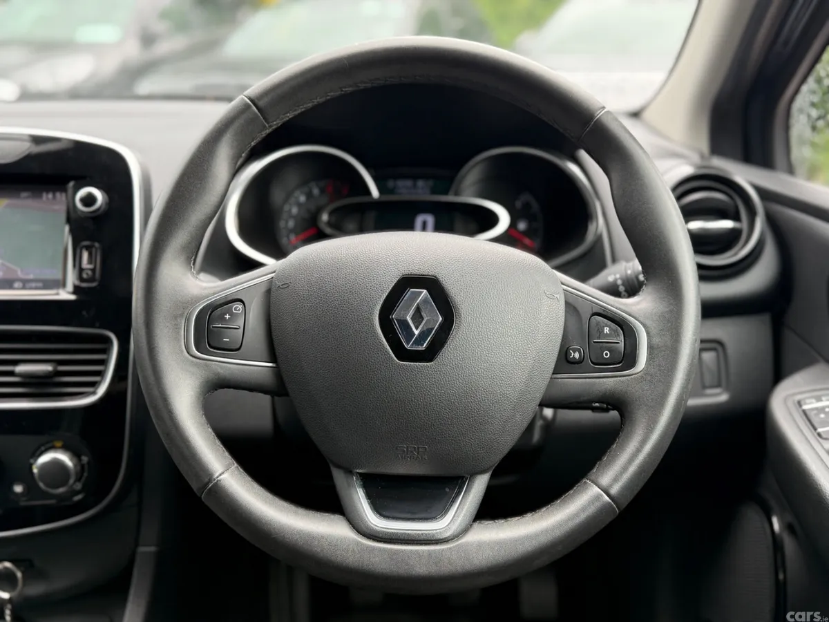 Renault Clio Hatchback, Petrol, 2018, Grey