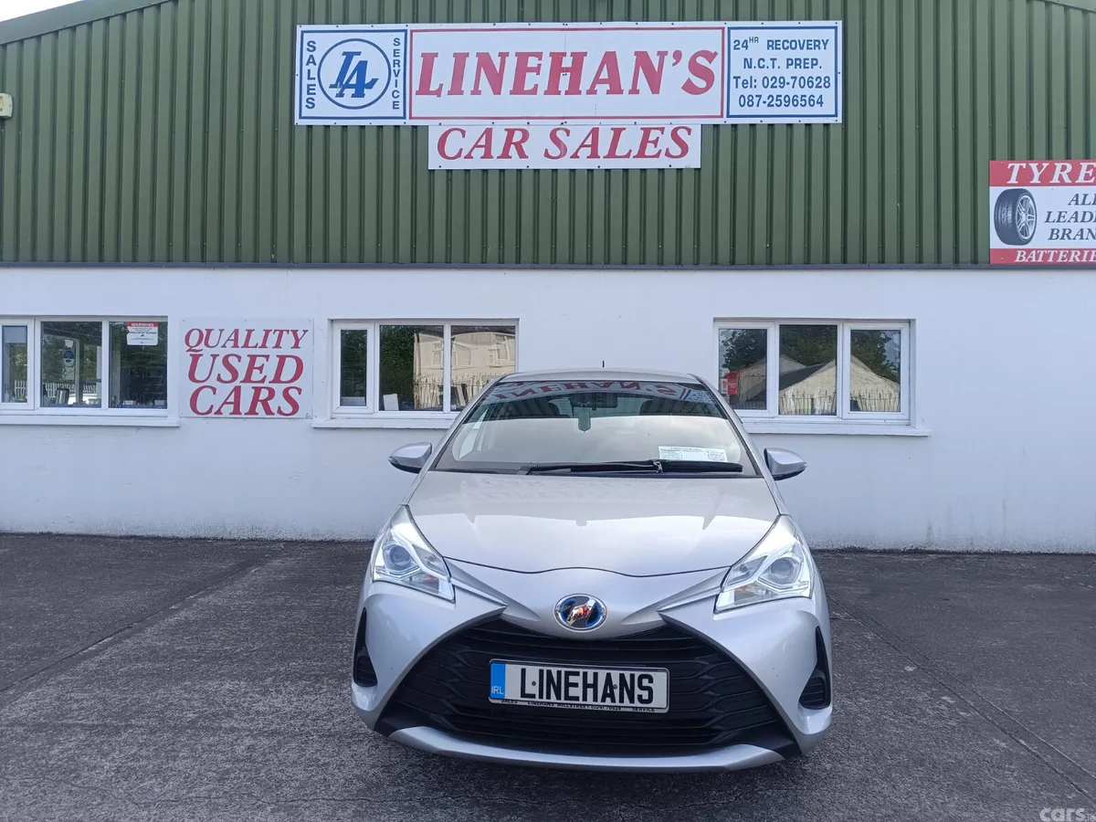 Toyota Yaris Hatchback, Petrol Hybrid, 2018, Silver