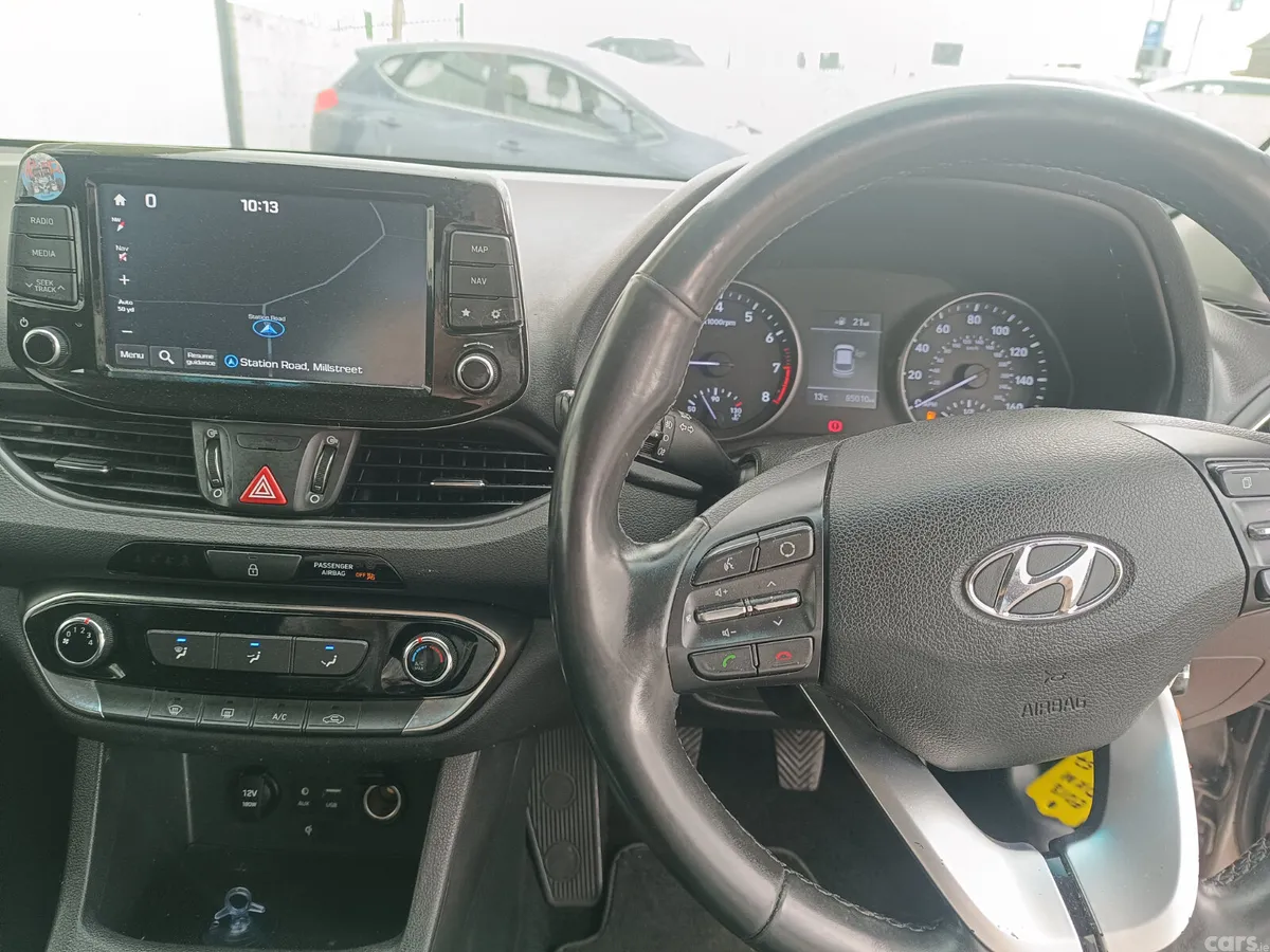 Hyundai i30 Hatchback, Petrol, 2018, Beige