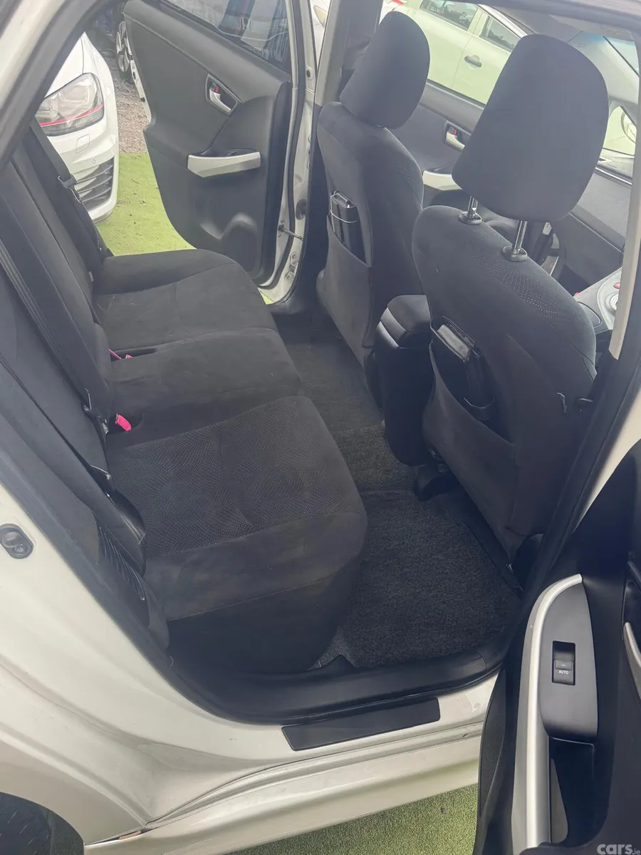 Toyota Prius Hatchback, Petrol Hybrid, 2013, White