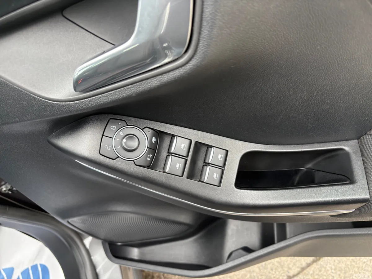 Ford Puma MPV, Diesel, 2022, Grey