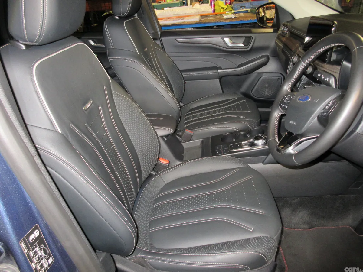 Ford Kuga SUV, Petrol Hybrid, 2022, Blue