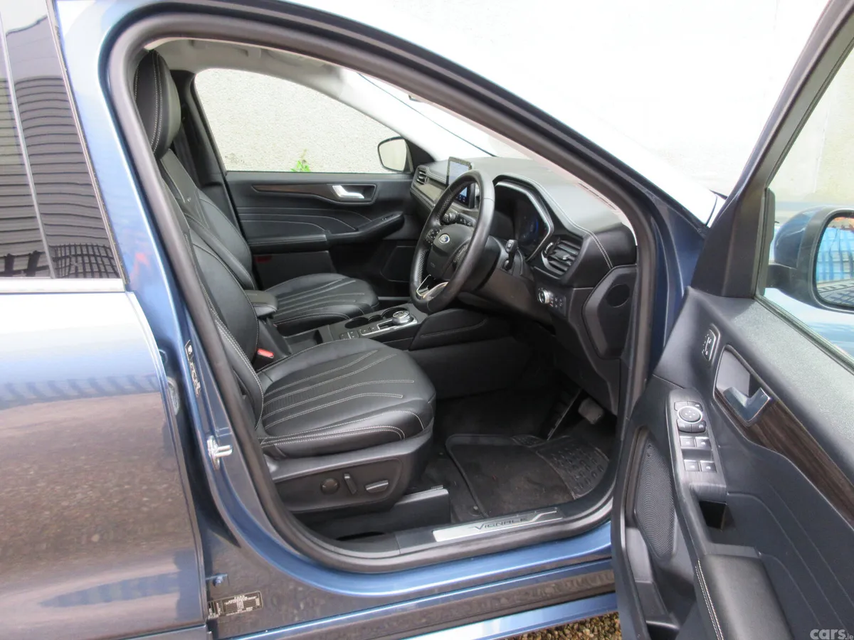 Ford Kuga SUV, Petrol Hybrid, 2022, Blue