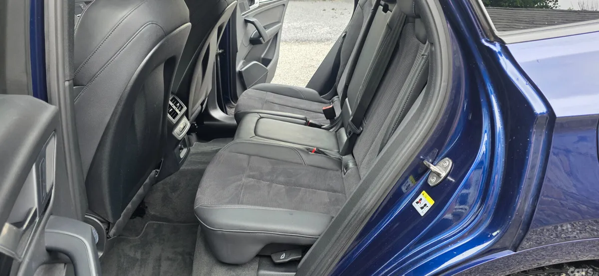 Audi Q5 SUV, Petrol Plug-in Hybrid, 2023, Blue