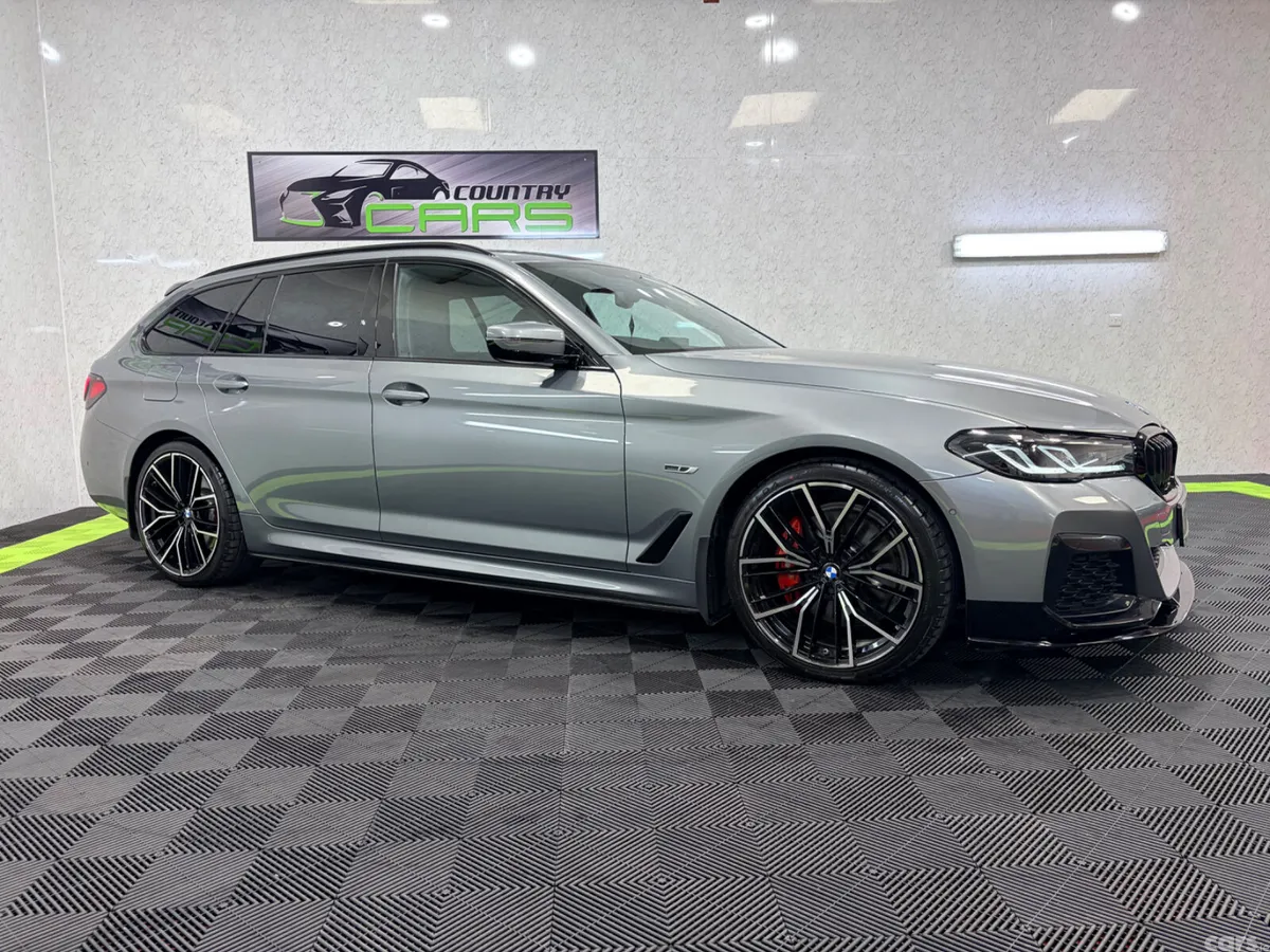 BMW 5-Series Estate, Petrol Plug-in Hybrid, 2023, Grey