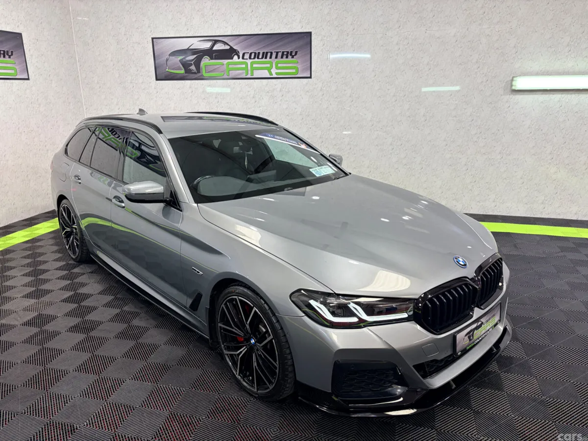 BMW 5-Series Estate, Petrol Plug-in Hybrid, 2023, Grey