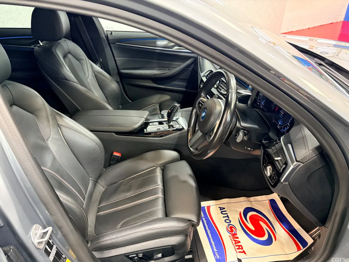BMW 5-Series Estate, Petrol Plug-in Hybrid, 2023, Grey