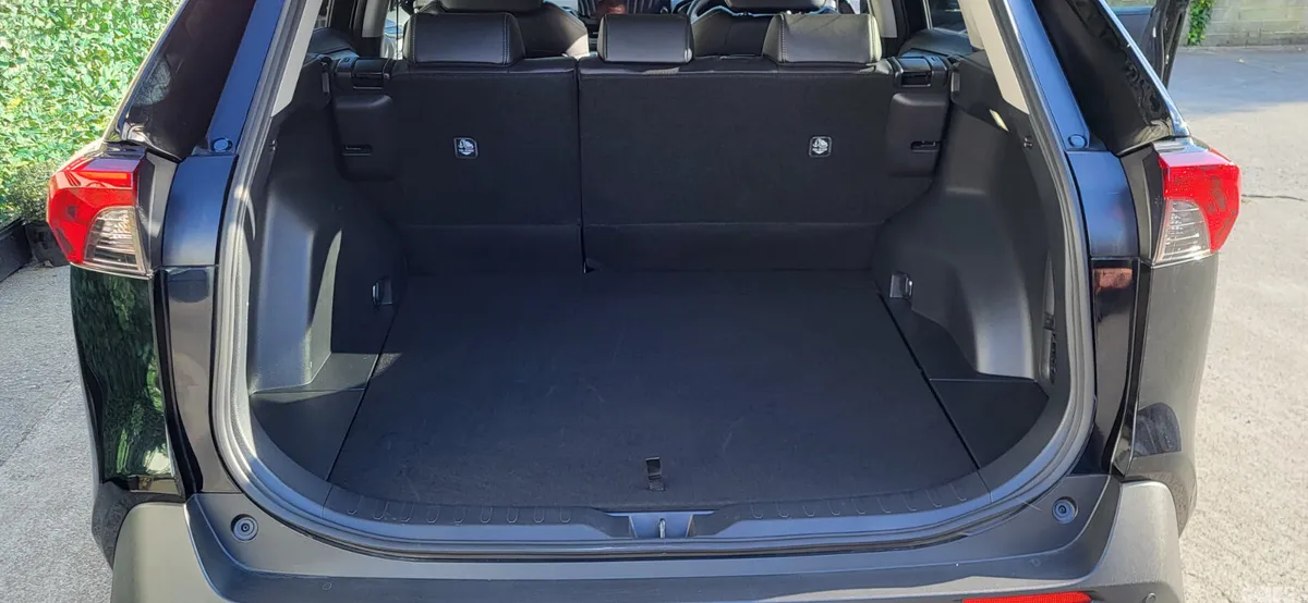 Toyota RAV4 SUV, Petrol Hybrid, 2025, Black