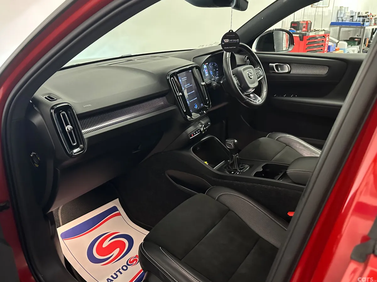 Volvo XC40 SUV, Diesel, 2019, Red