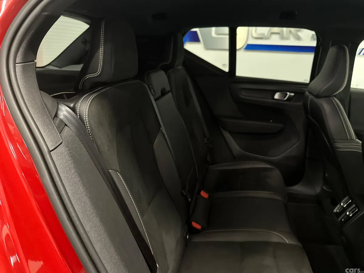 Volvo XC40 SUV, Diesel, 2019, Red