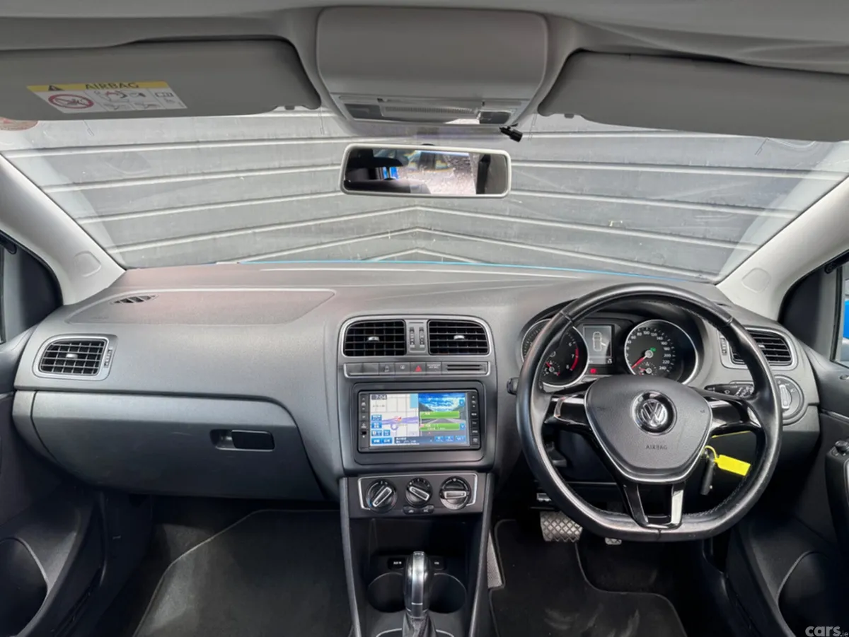 Volkswagen Polo Hatchback, Petrol, 2015, Blue