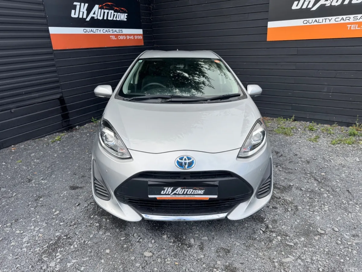 Toyota Aqua Hatchback, Petrol Hybrid, 2021, Silver