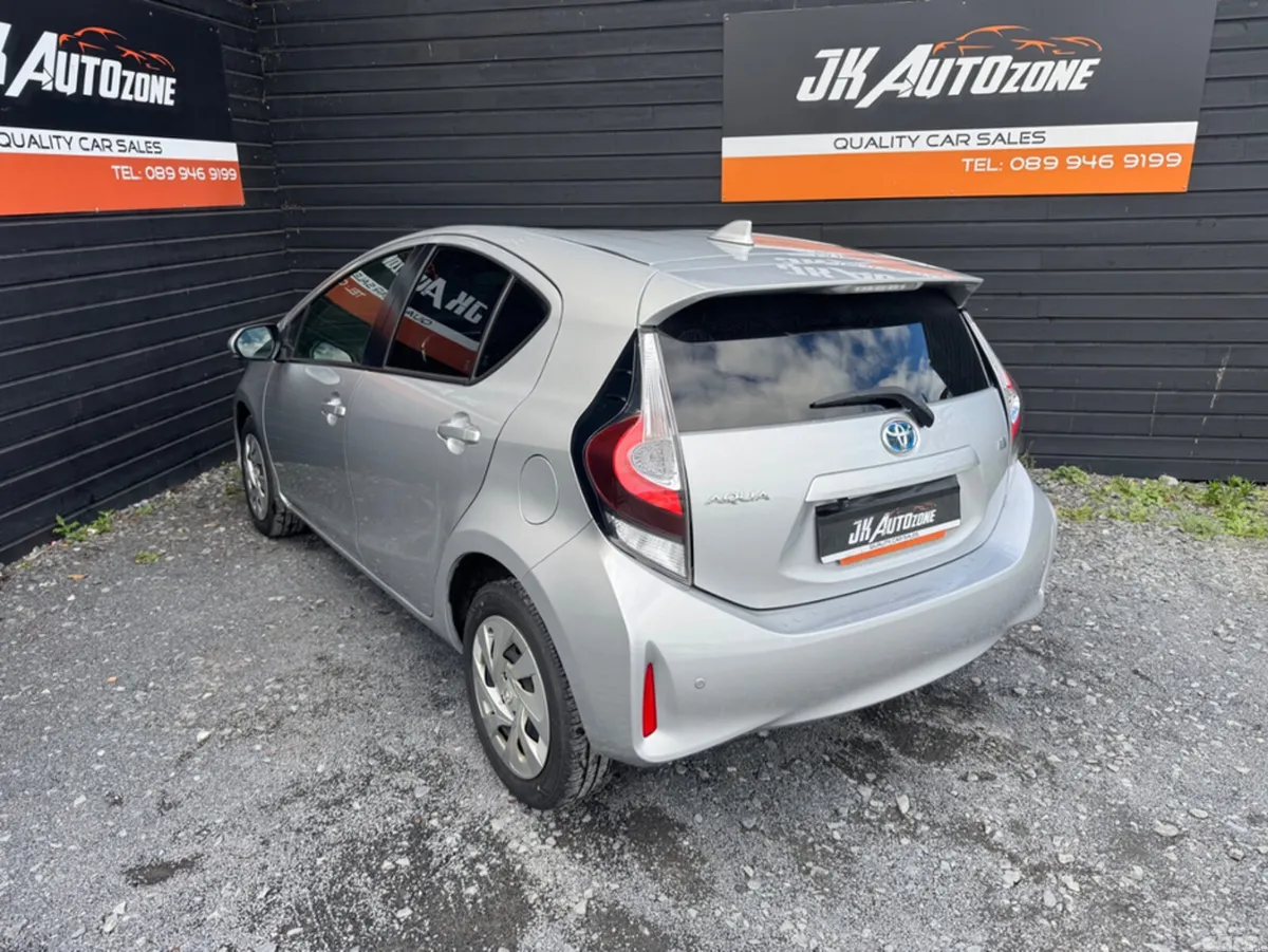 Toyota Aqua Hatchback, Petrol Hybrid, 2021, Silver