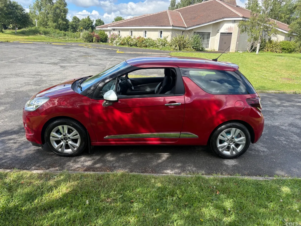 Citroen DS 3 Hatchback, Petrol, 2015, Red