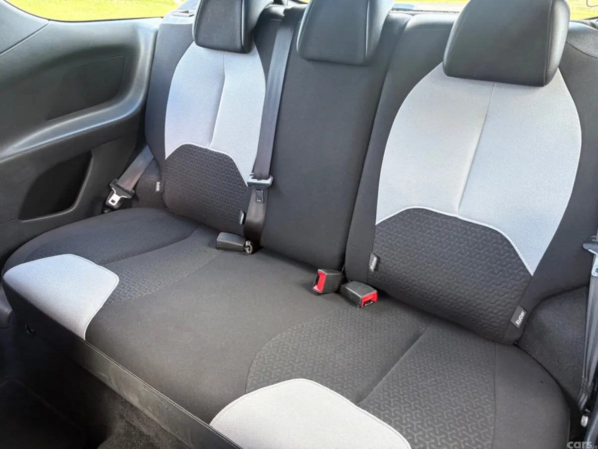 Citroen DS 3 Hatchback, Petrol, 2015, Red