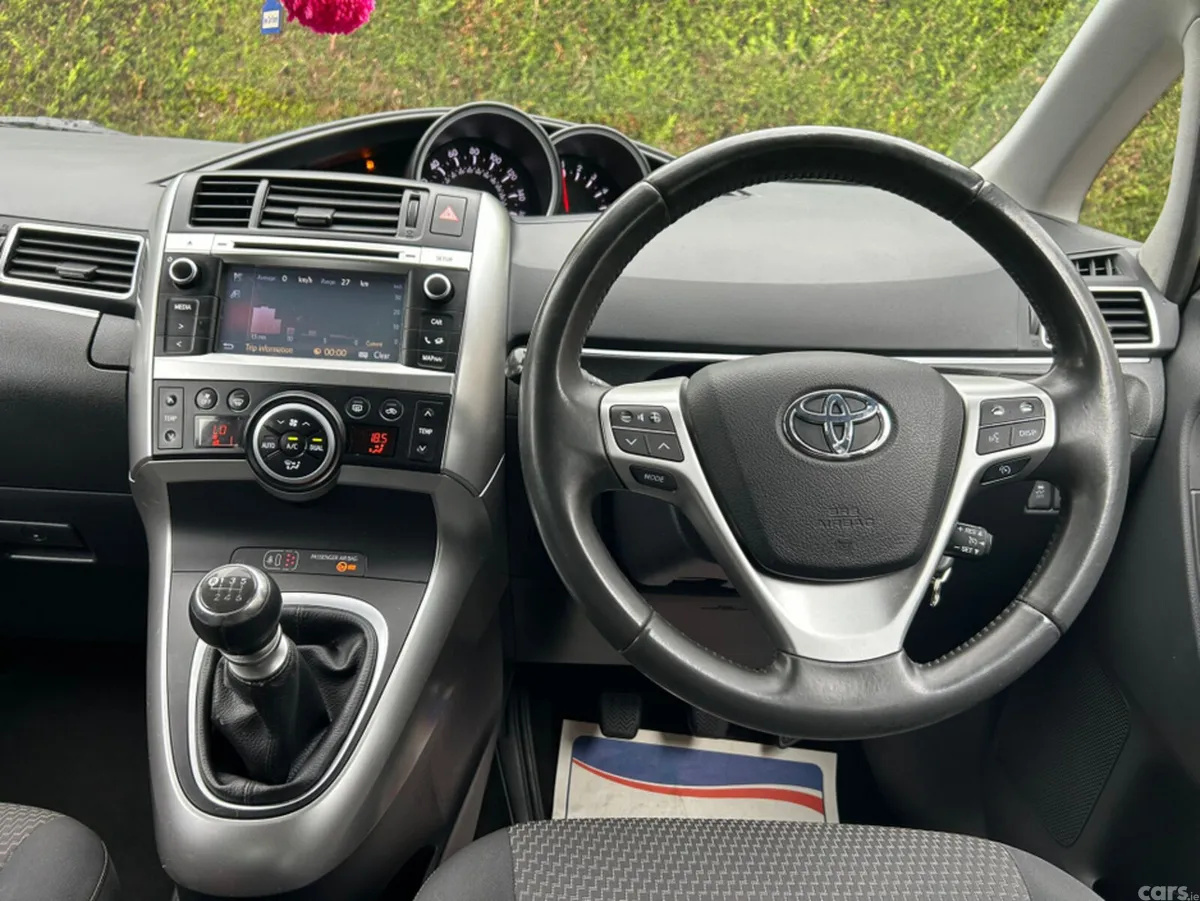 Toyota Verso MPV, Diesel, 2015, Red