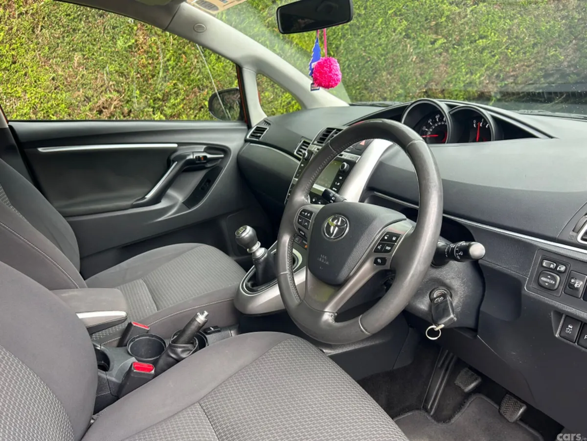 Toyota Verso MPV, Diesel, 2015, Red