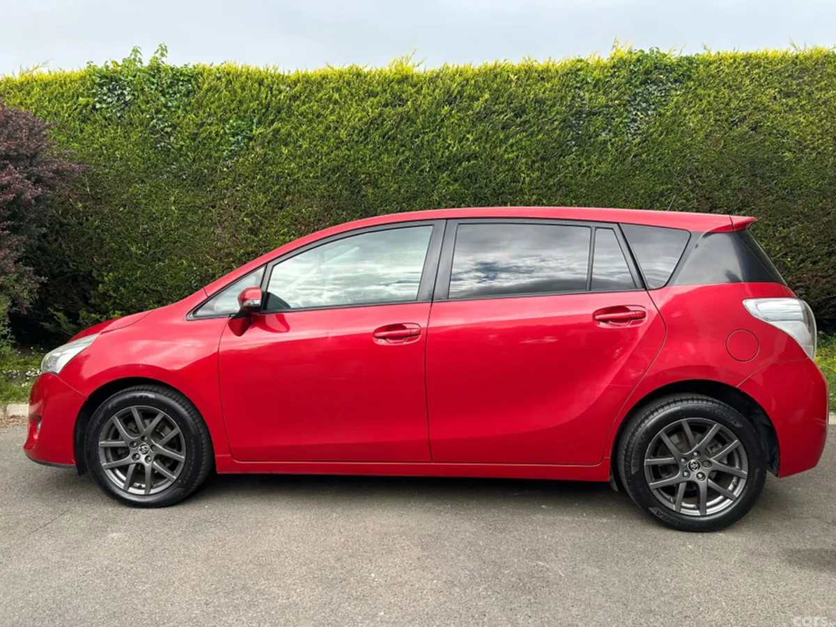 Toyota Verso MPV, Diesel, 2015, Red