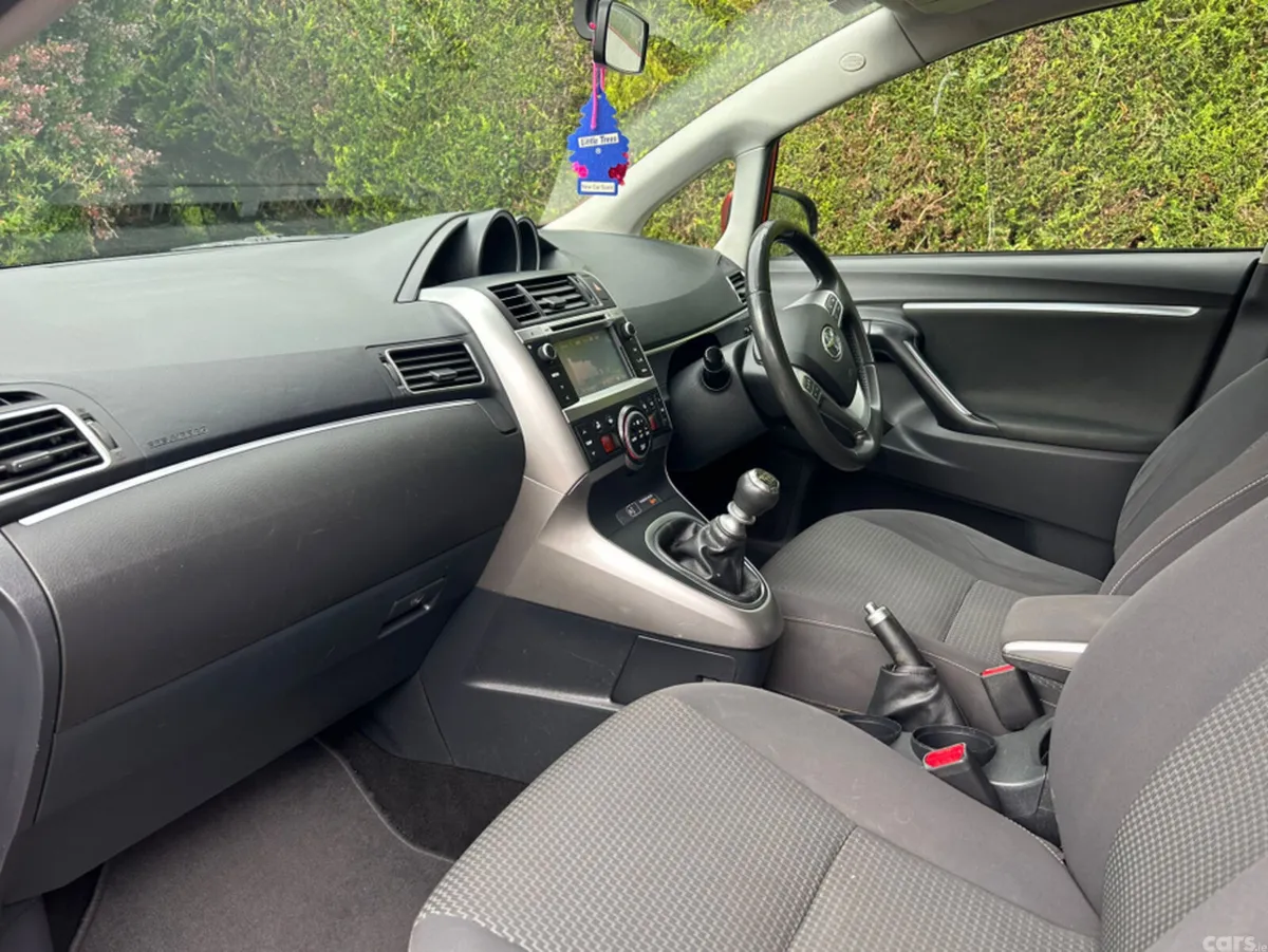 Toyota Verso MPV, Diesel, 2015, Red