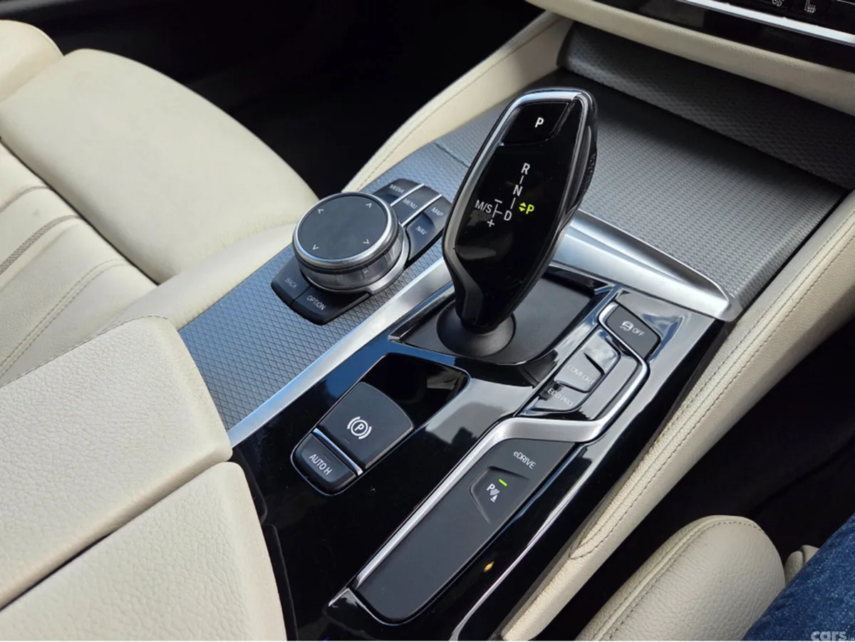 BMW 5-Series Saloon, Petrol Plug-in Hybrid, 2019, Grey