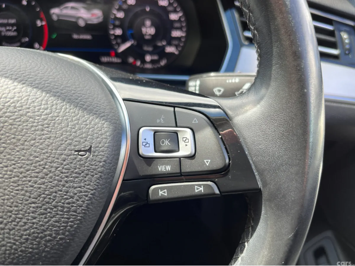 Volkswagen Passat Saloon, Diesel, 2019, White