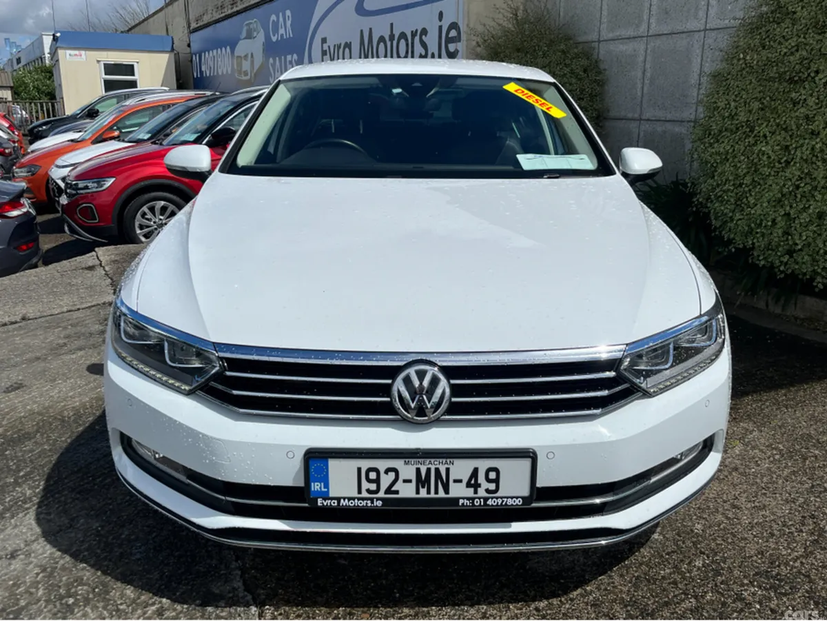 Volkswagen Passat Saloon, Diesel, 2019, White