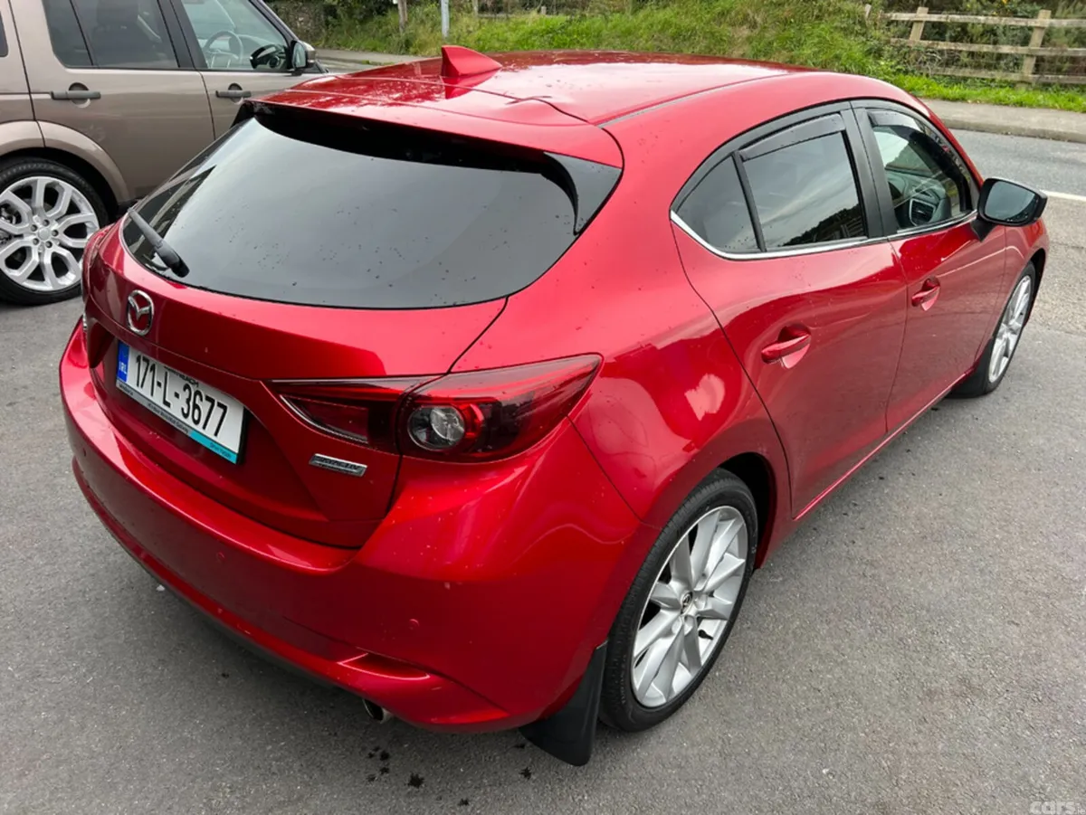 Mazda Mazda3 Hatchback, Diesel, 2017, Red