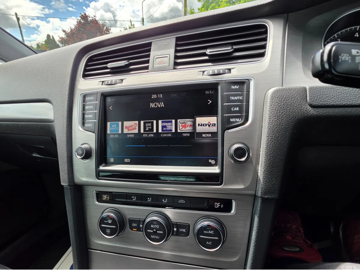 Volkswagen Golf Hatchback, Petrol, 2017, Silver